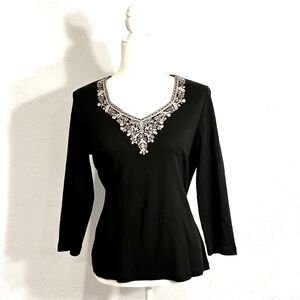 Nine West Women's Top, Size XL White Embroidered Detail on Black V-neck